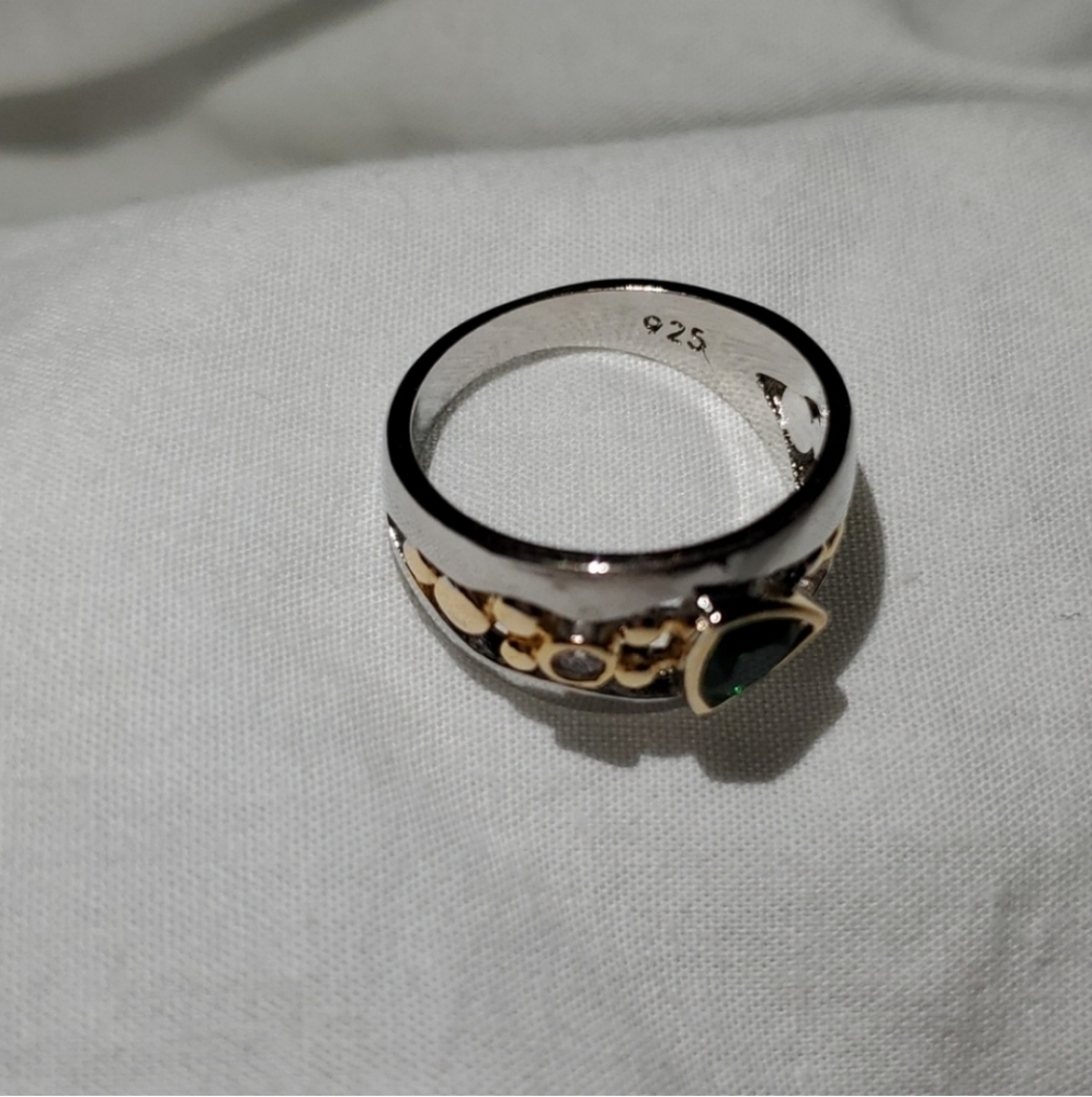 New Elegant Two Tone Ring - Picture 6 of 6